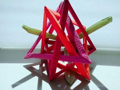四面折纸艺术品